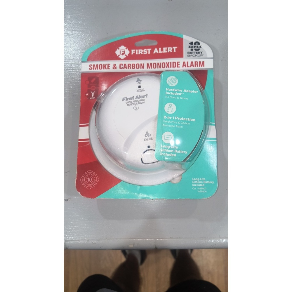 First Alert 1039807 Smoke and Carbon Monoxide Alarm 10 Year Battery Backup *NEW*